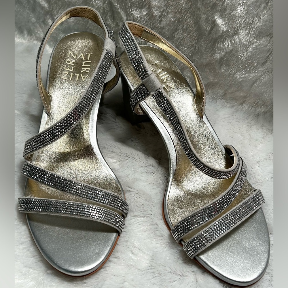 WOMENS SIZE 6M WORE ONCE NATURALIZER VANESSA2 SILVER OPEN TOE BLOCK HEEL SHOES
